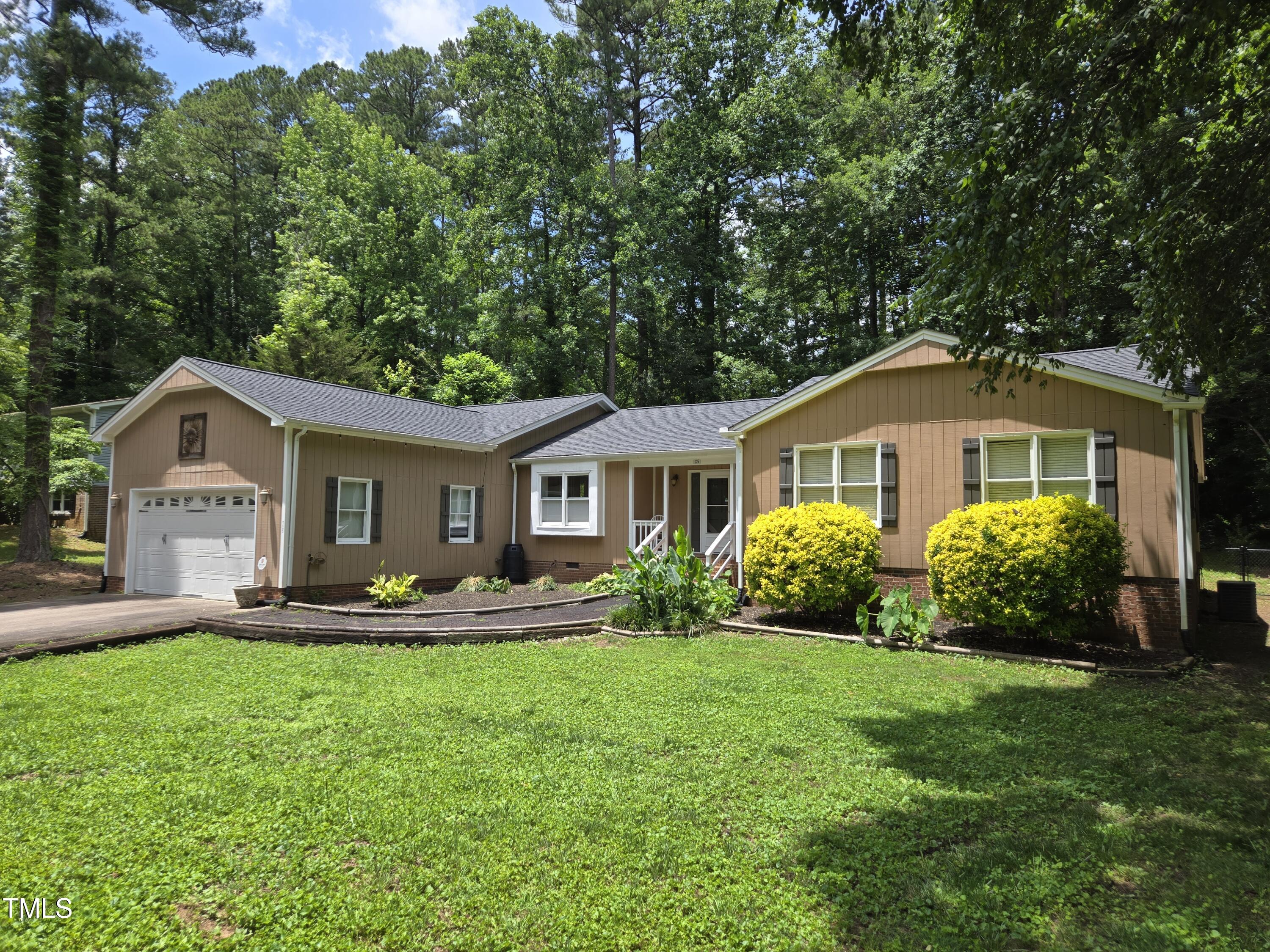 725 Van Thomas Drive