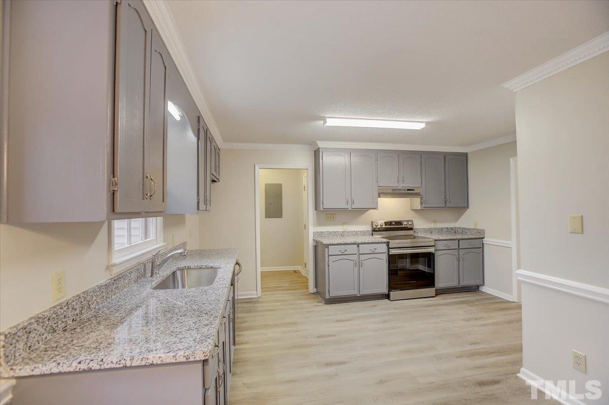 Photo 8 of 20 of 18 Brookwood Drive house