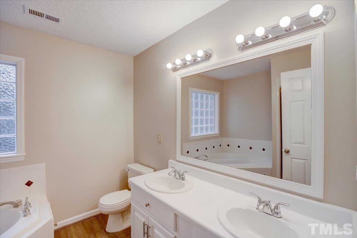 Photo 14 of 20 of 18 Brookwood Drive house