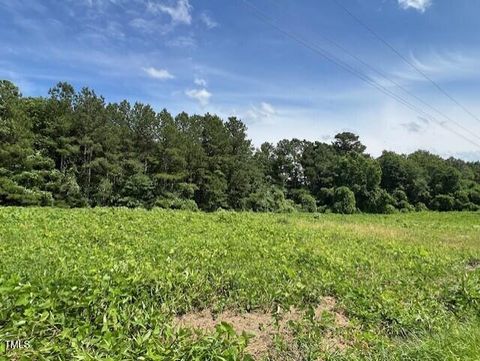 520 Embro Vaughan Road Macon NC 27551