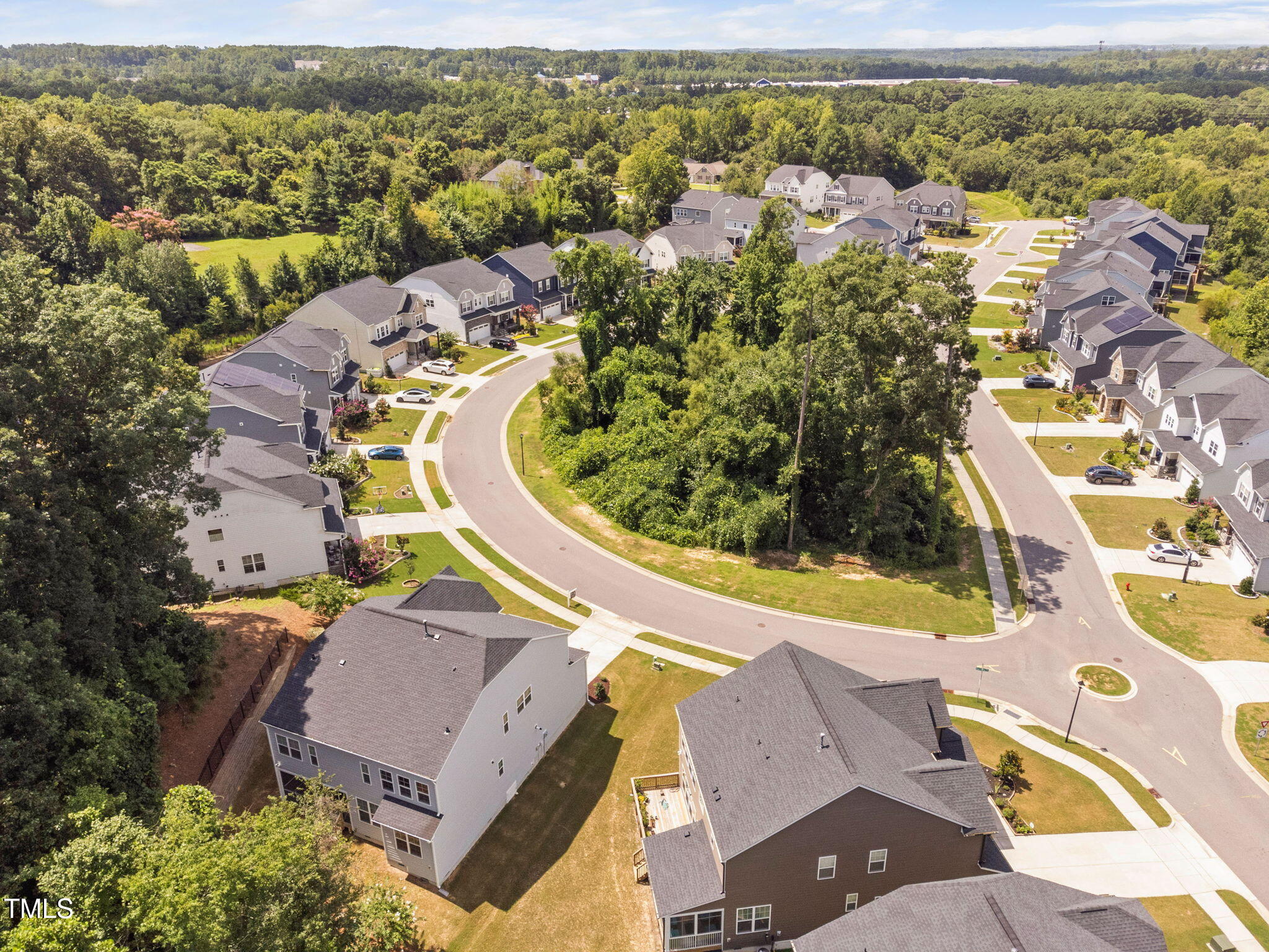 705 Blue Pointe Path