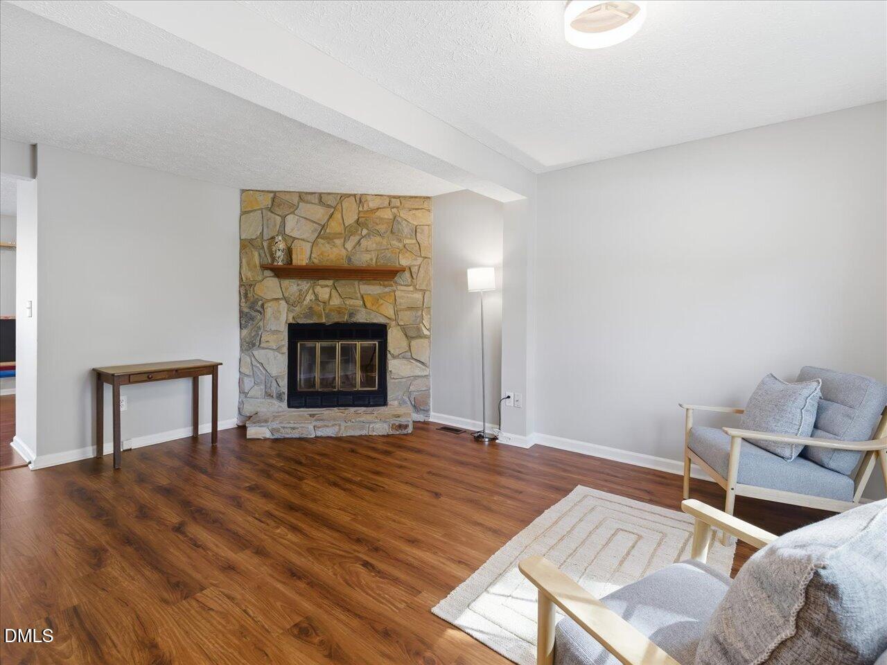 819 Genford Court