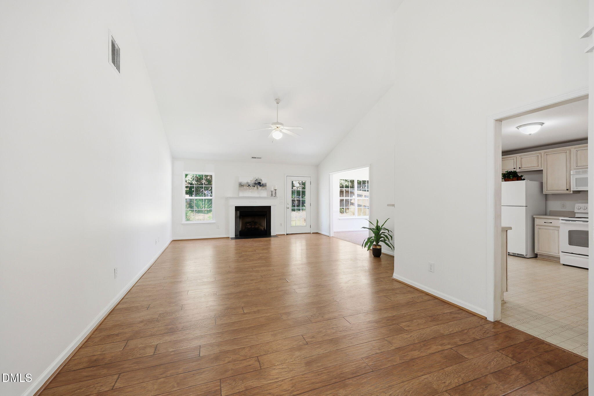 514 Walnut Crossing Drive