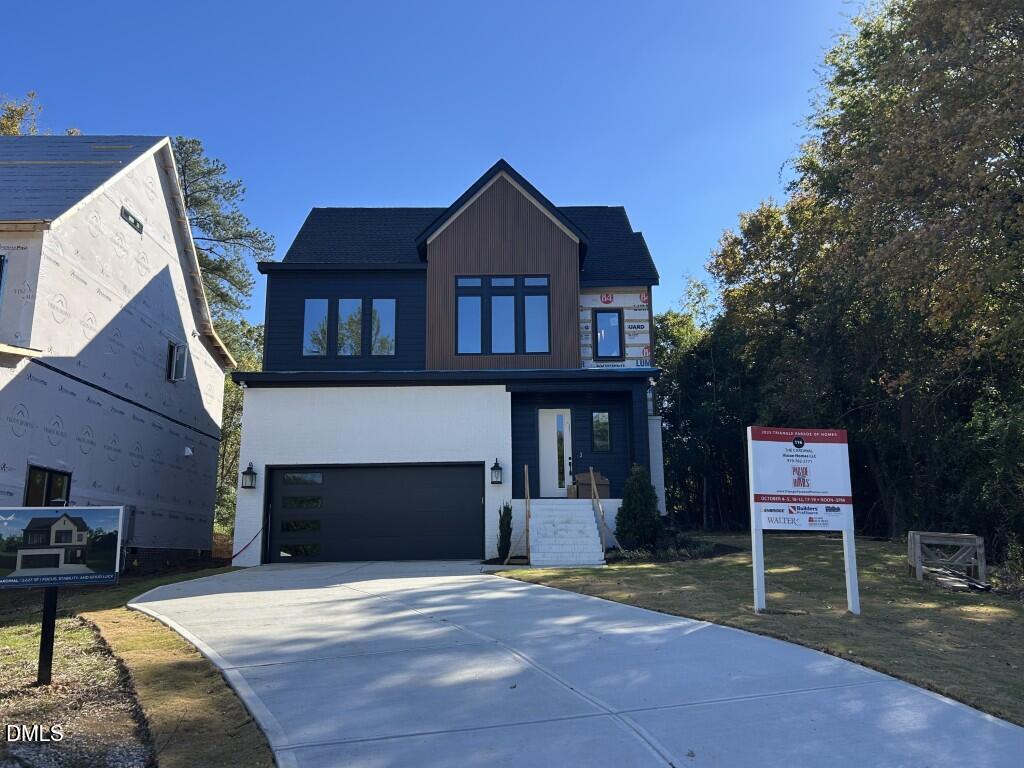 1005 Phoenix Place