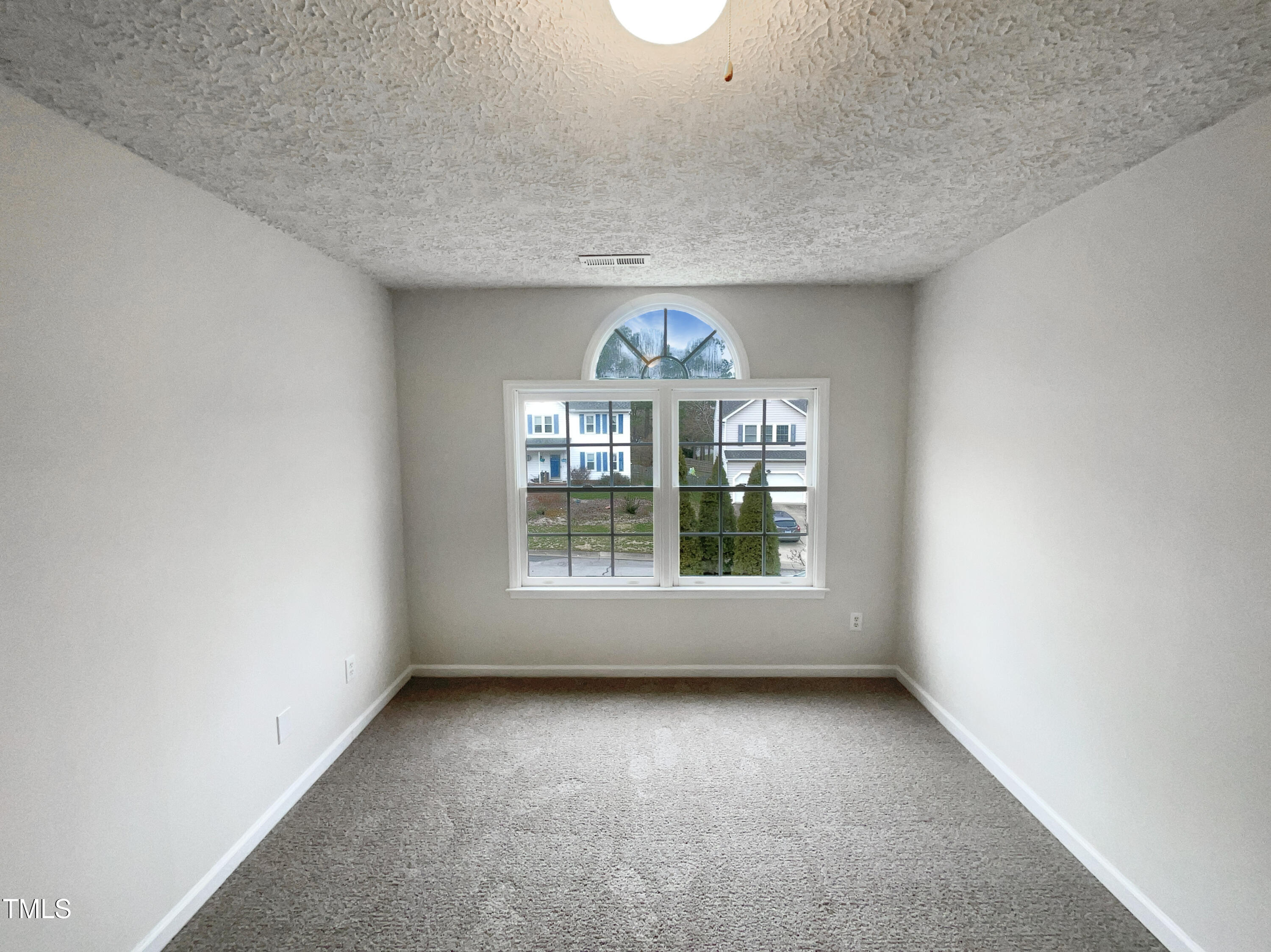 4 Birkdale Court