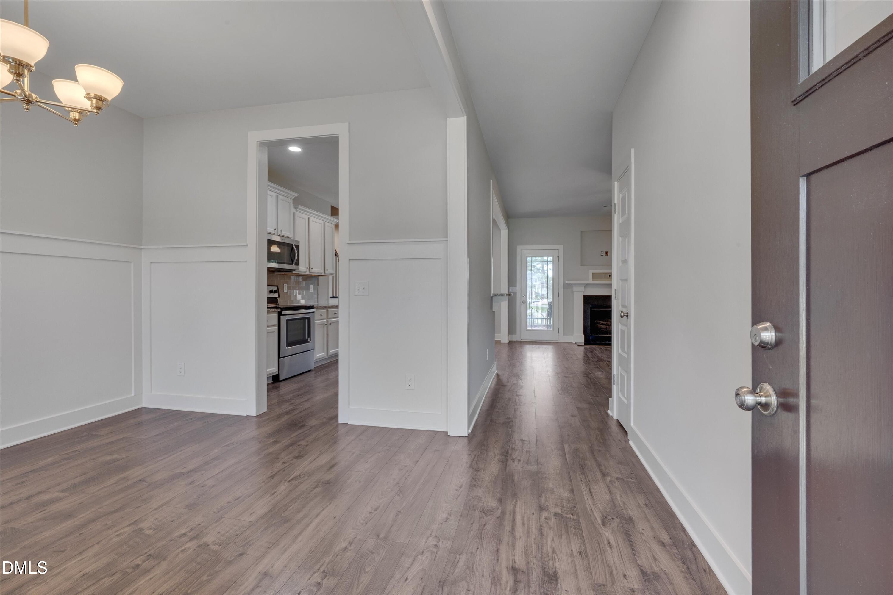 137 W Cultivator Way