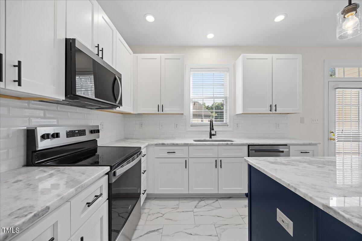 1805 Abby Knoll Drive