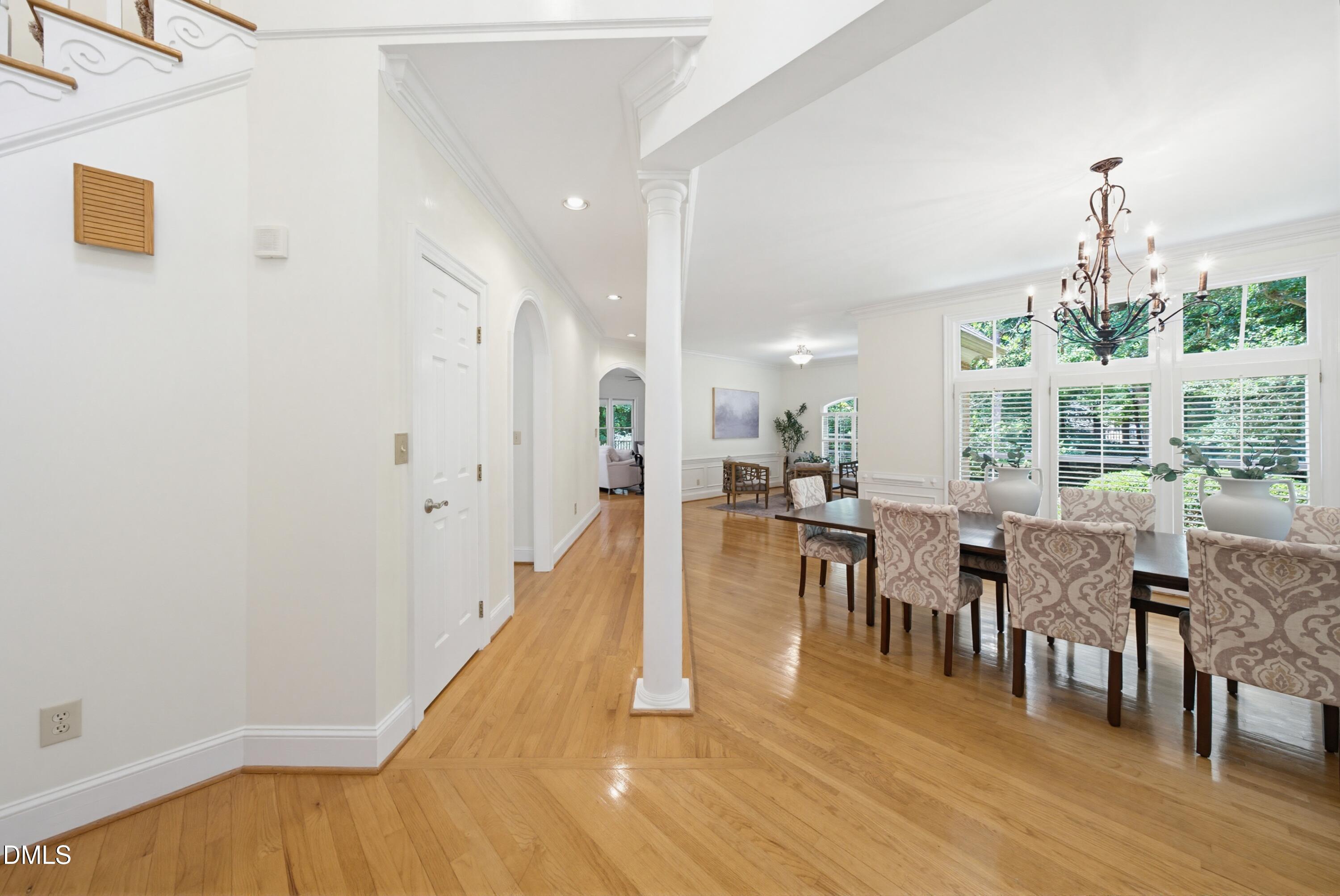 6117 Weobley Lane