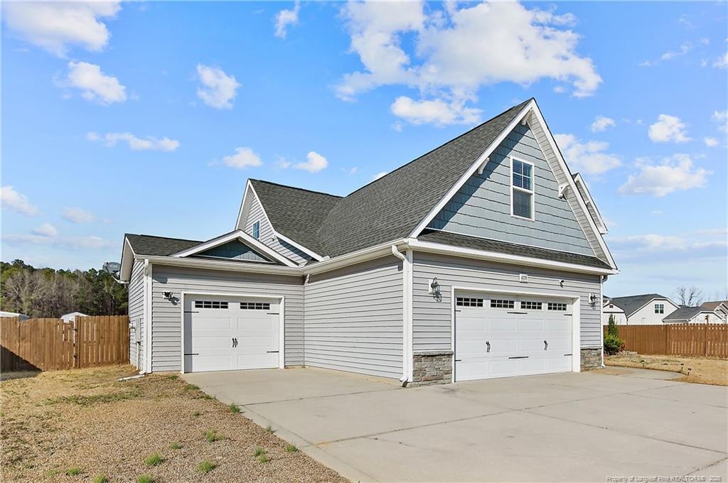 6728 Running Fox Road