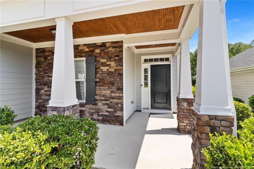 24 Glen Bend Court