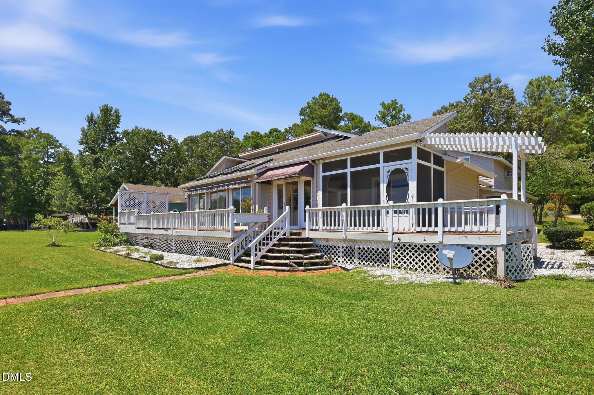 128 Crystal Point