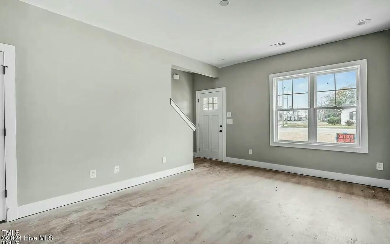104 W Oak Street