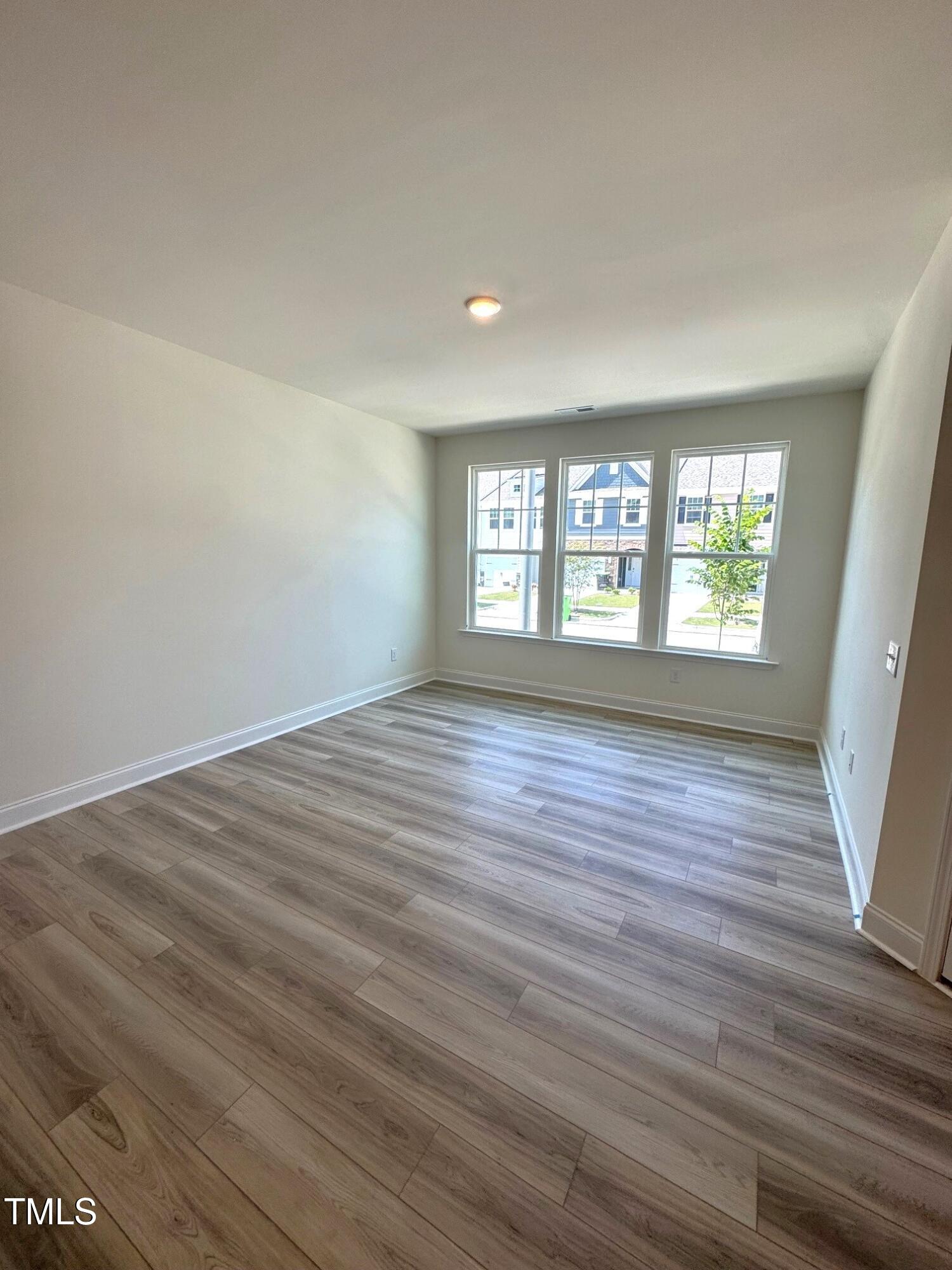408 La Maison Avenue 3