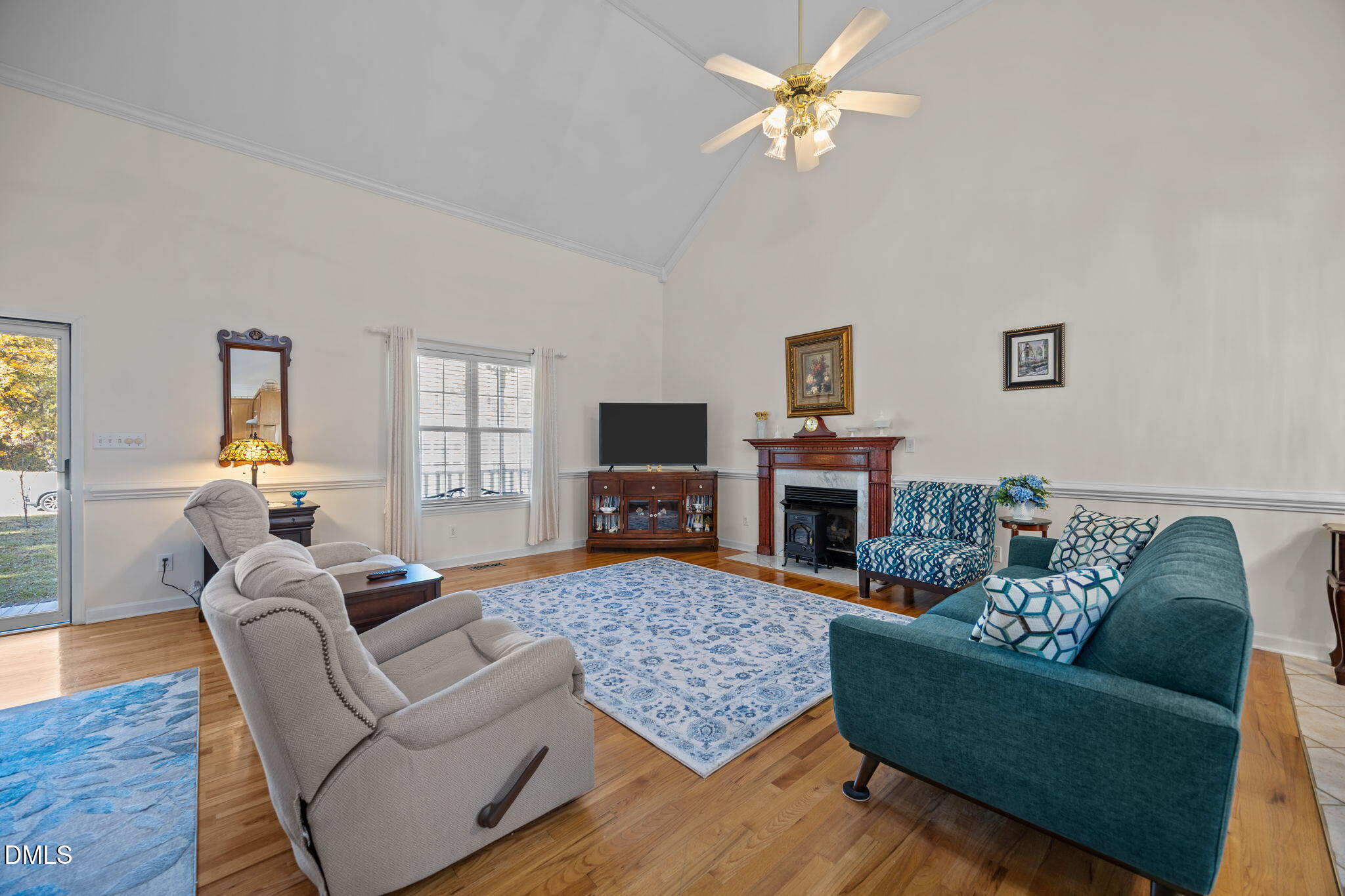 112 S Lakeside Drive