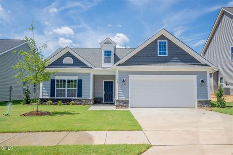 382 Black Oak Court Clayton NC 27520