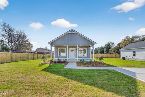 609 W Godwin Street Dunn NC 28334