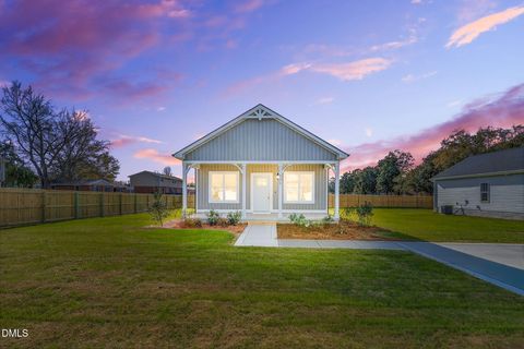 609 W Godwin Street Dunn NC 28334