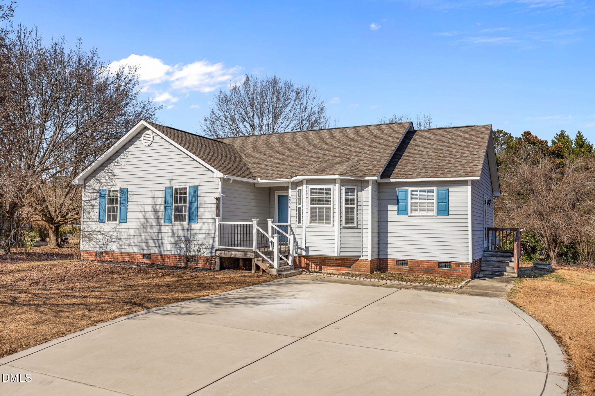 6304 Walnut Glen Drive