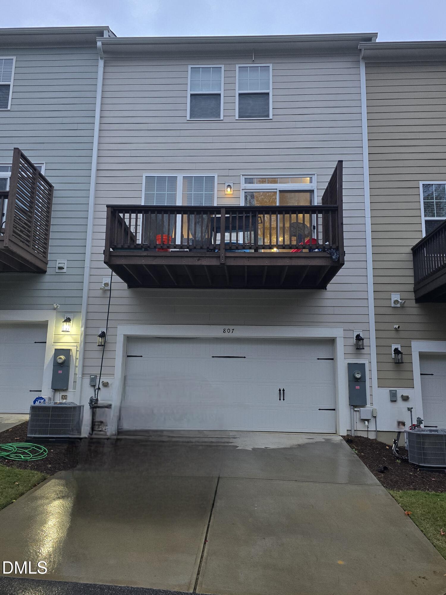 807 Winter Meadow Drive