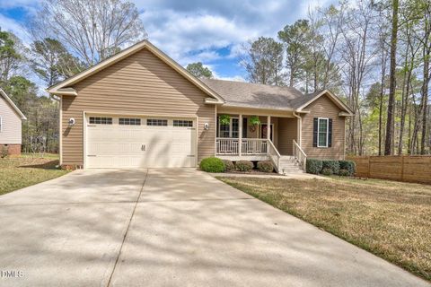 Photo of 133 Shawnee Drive, Louisburg, NC 27549 (MLS # 10157063)
