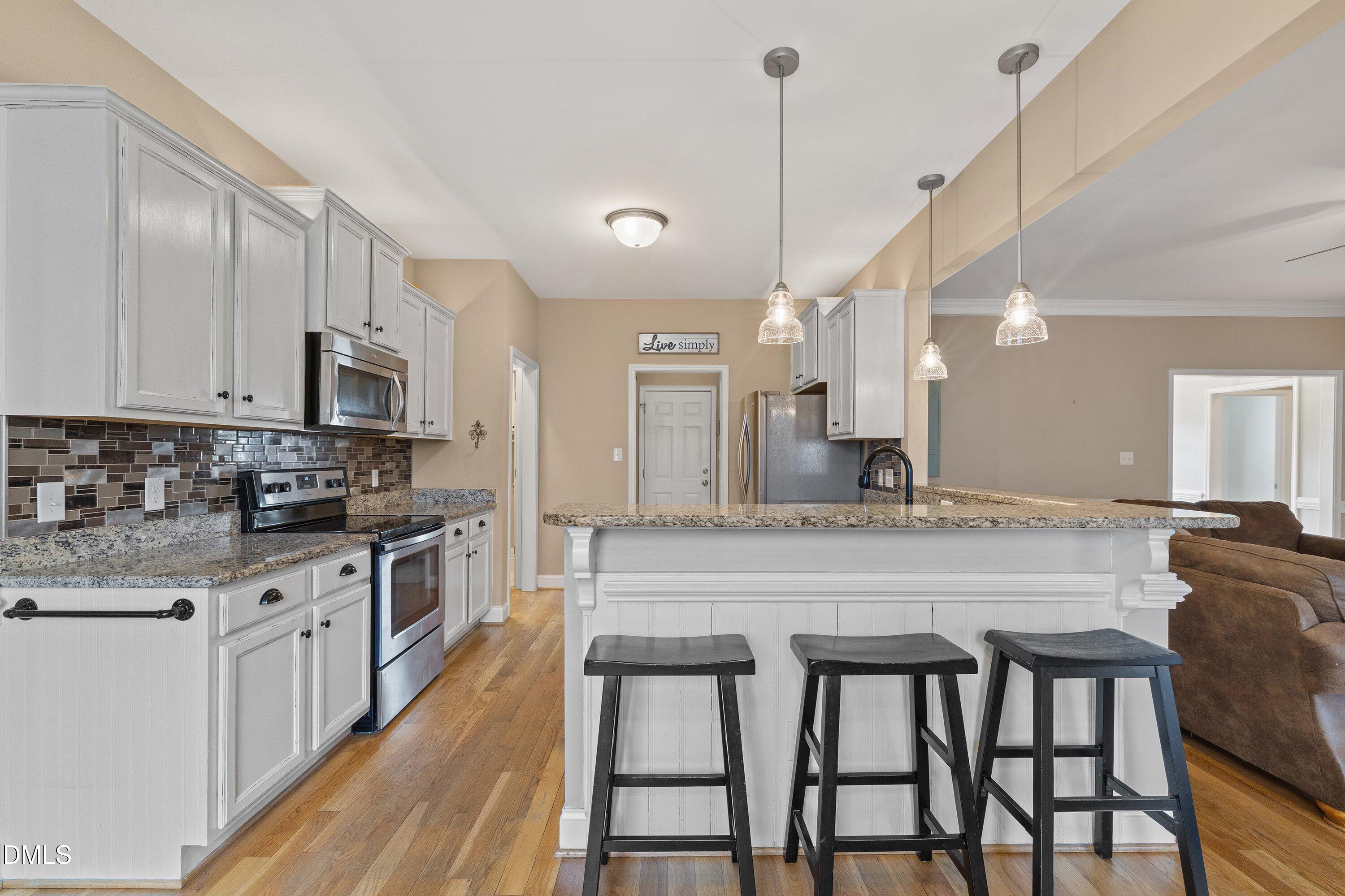 107 Smithsanders Court