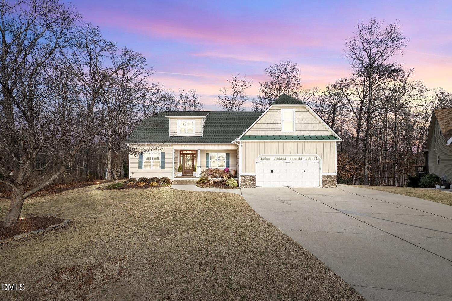 107 Smithsanders Court