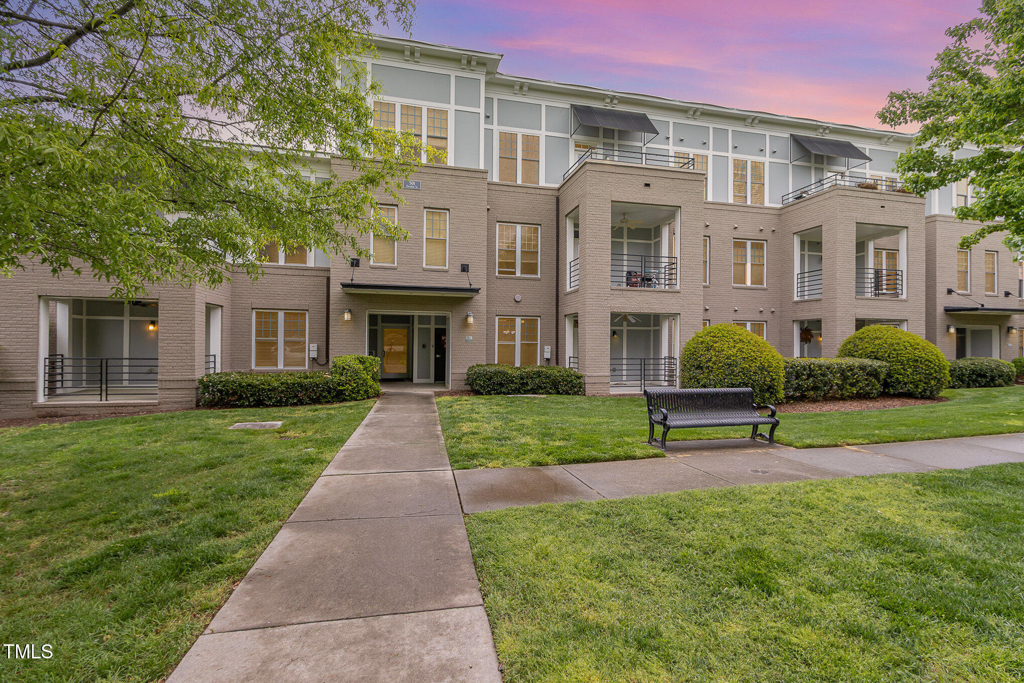 501 Finsbury Street 103