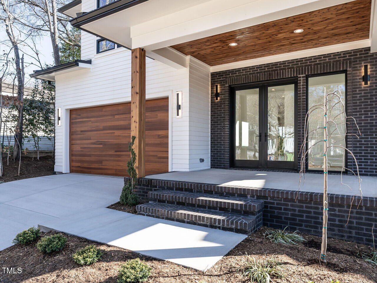 1009 Parker Street