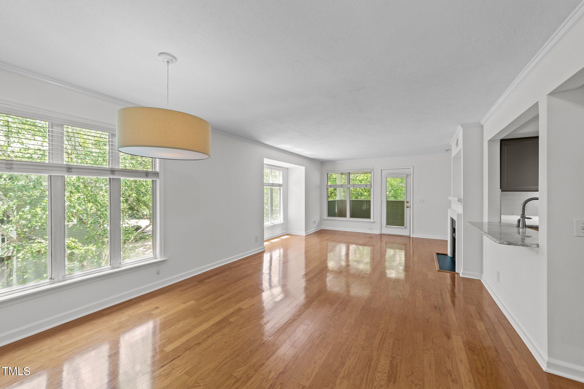 1010 Nicholwood Drive 301