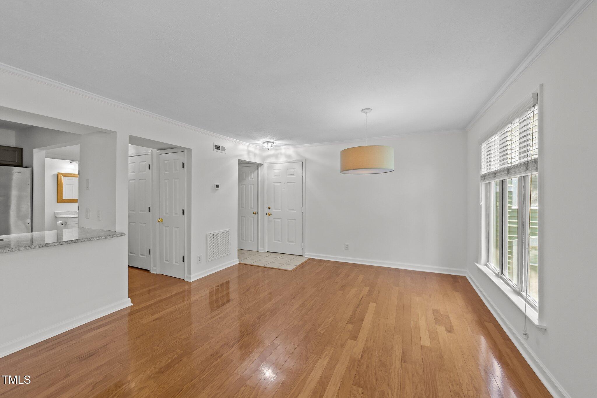 1010 Nicholwood Drive 301