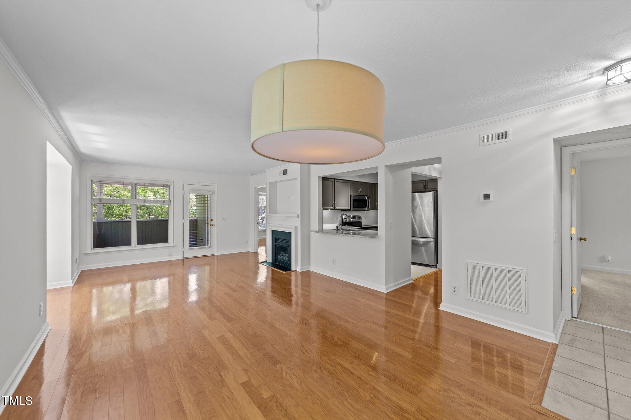1010 Nicholwood Drive 301