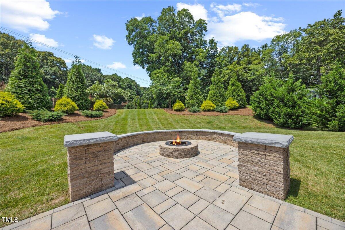 807 Sugarberry Lane
