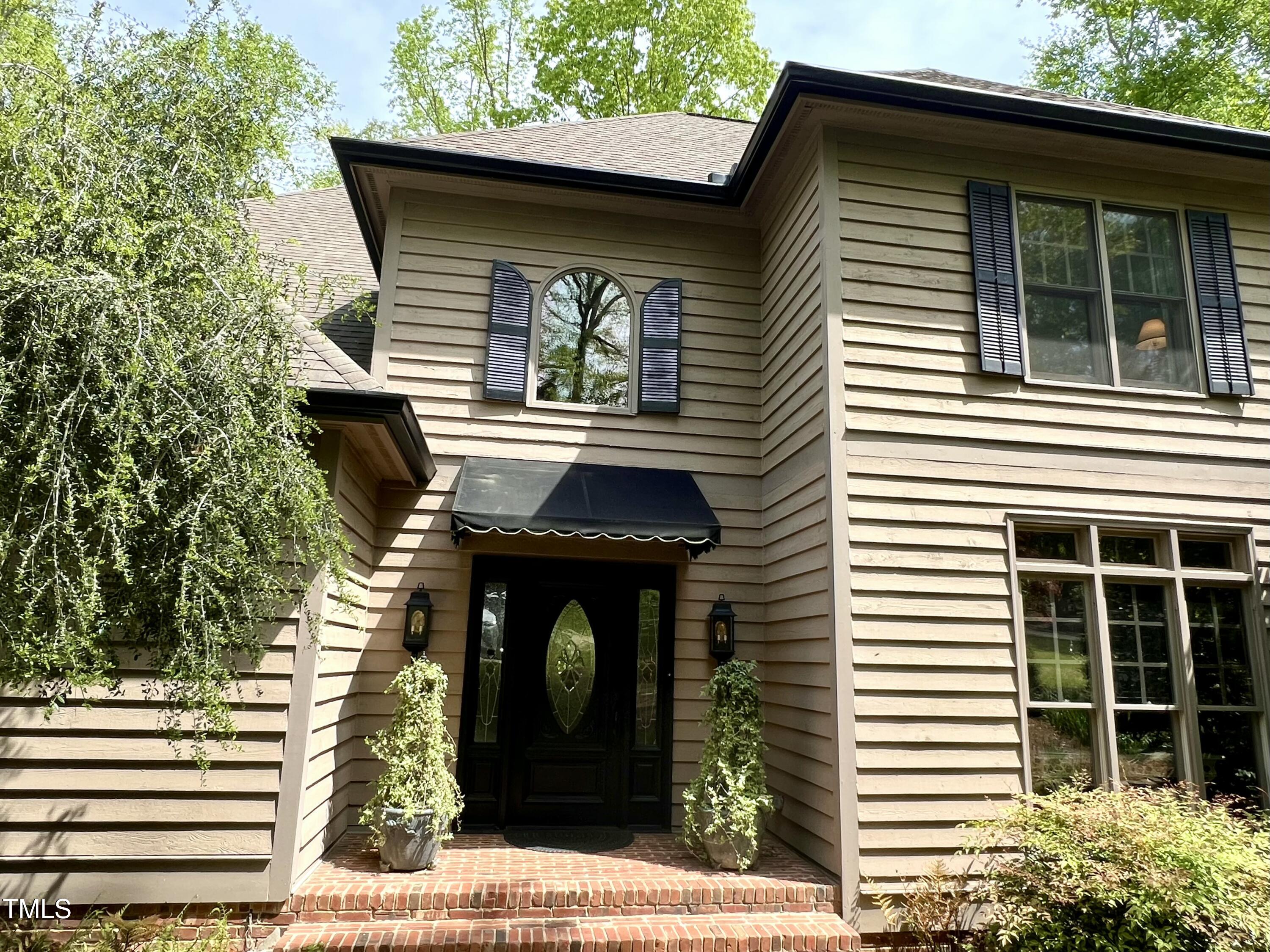 1425 Bascomb Drive