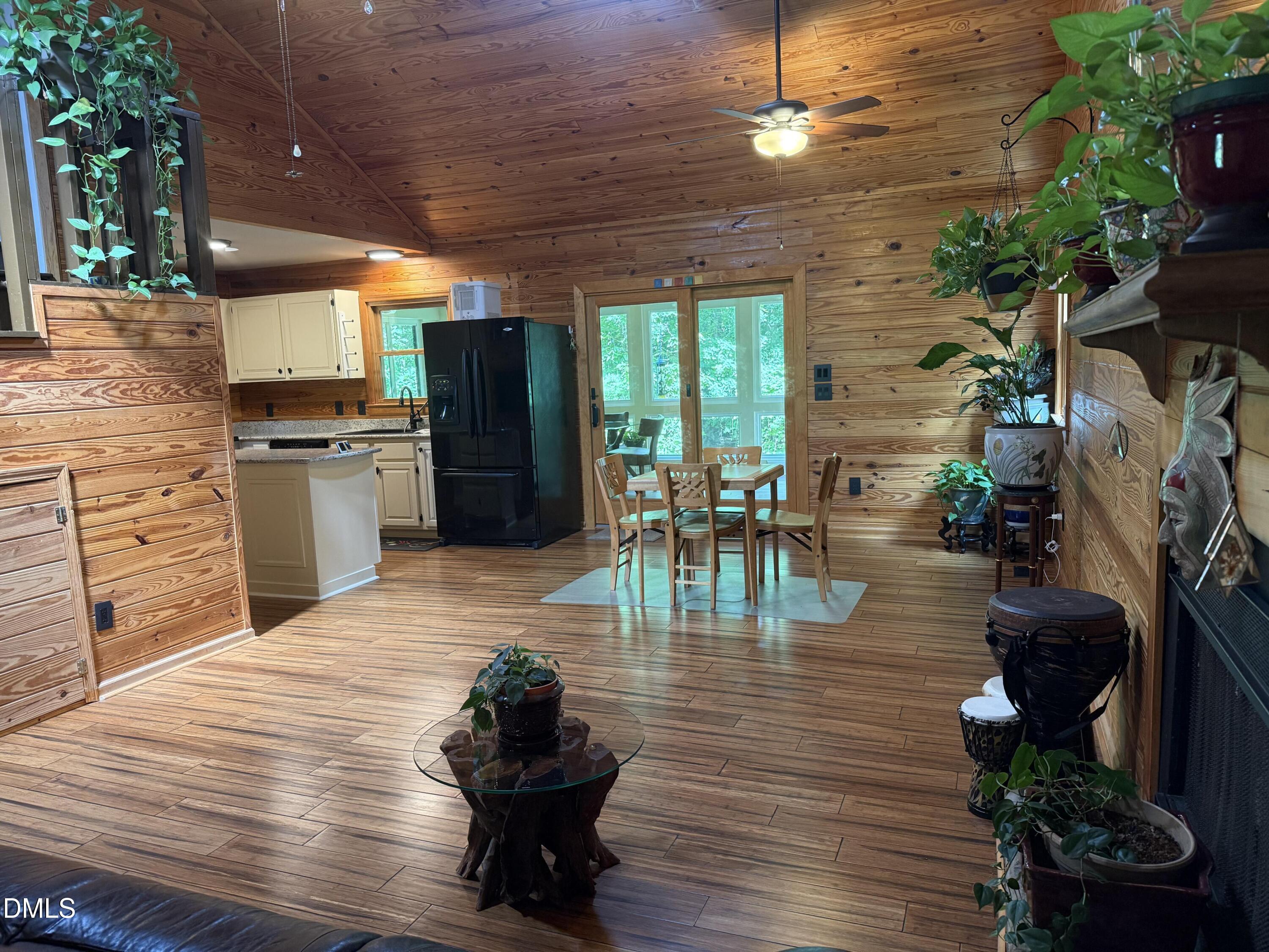 3216 Oak Knob Court