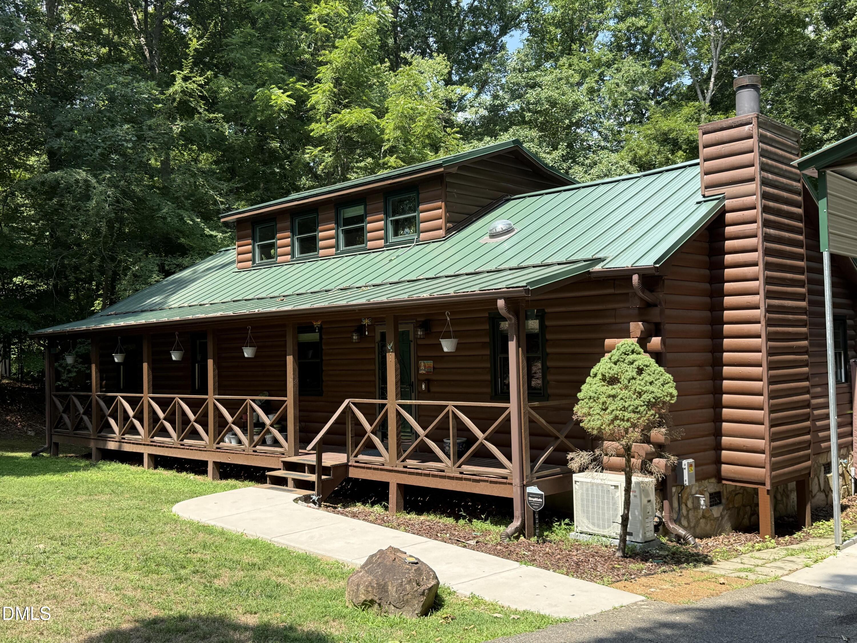 3216 Oak Knob Court