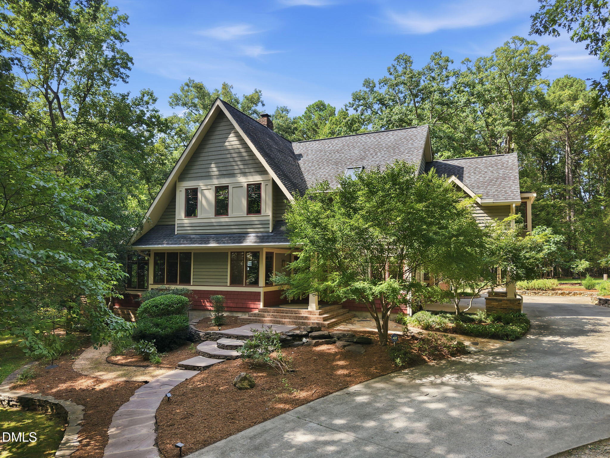 2219 Ridgewood Road