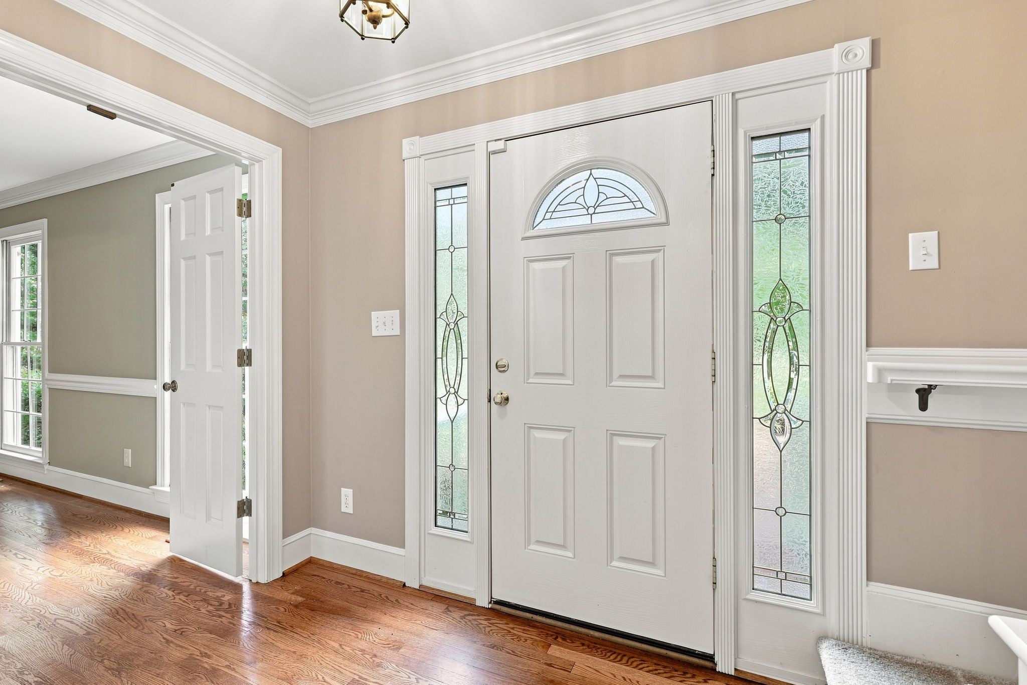 11433 Horsemans Trail