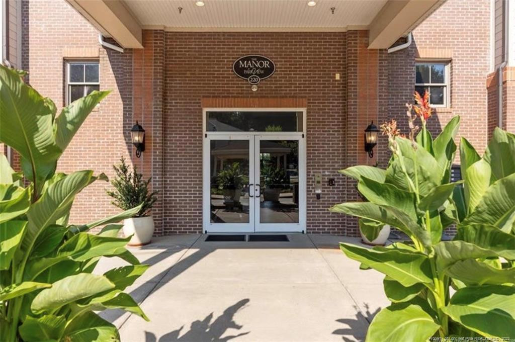 220 Hugh Shelton Loop 401