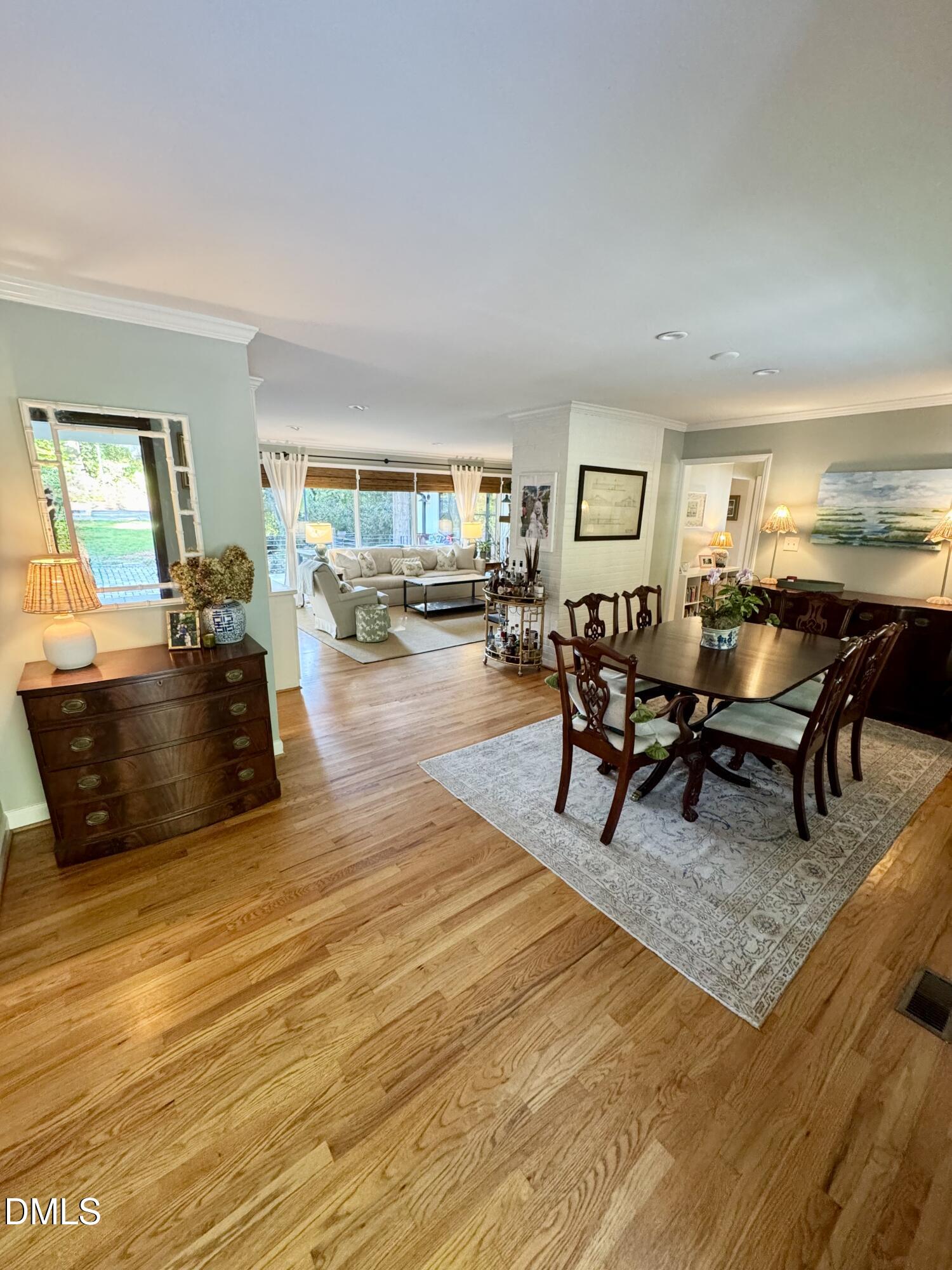 212 E Drewry Lane