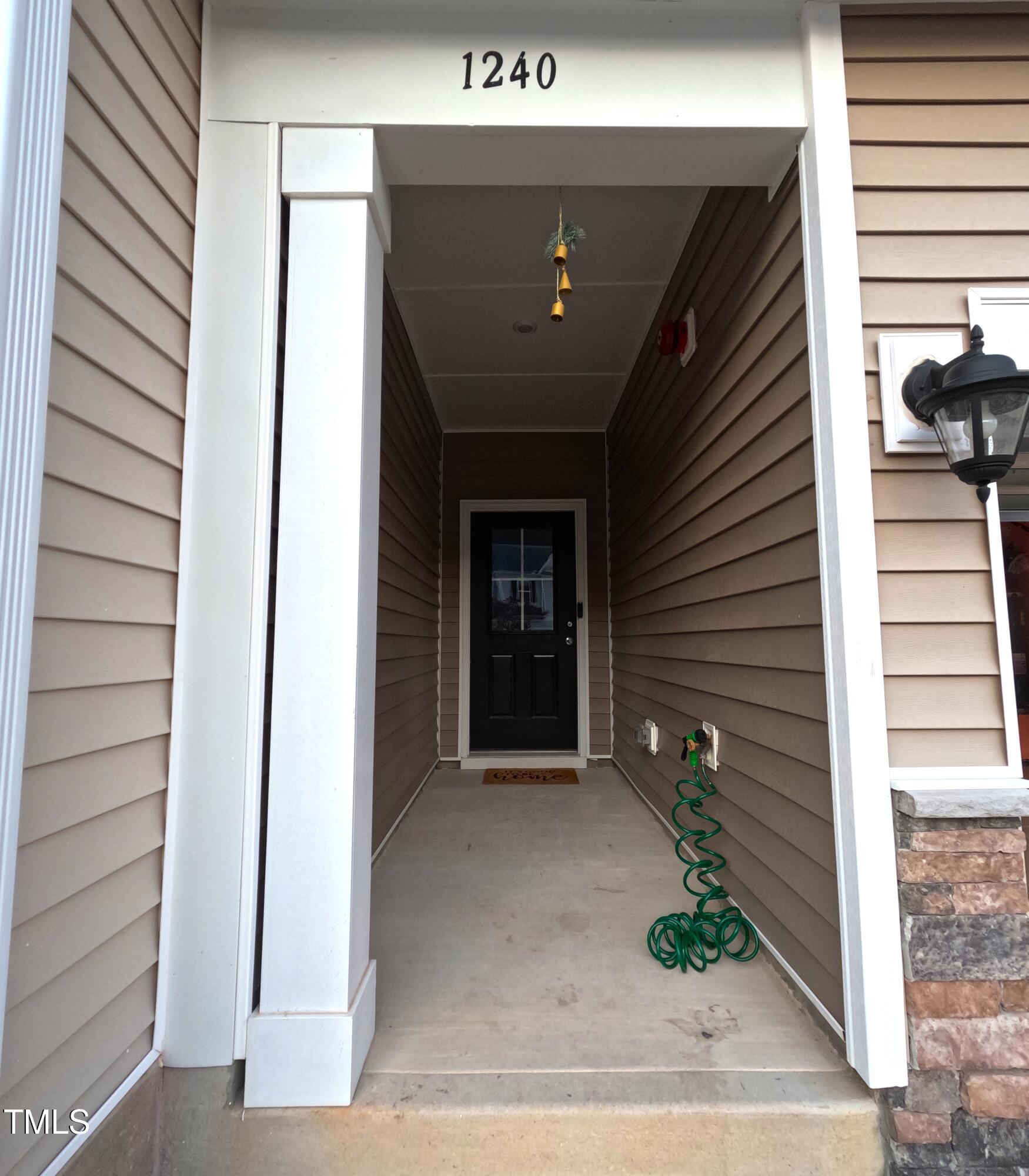 1240 Grenshaw Drive