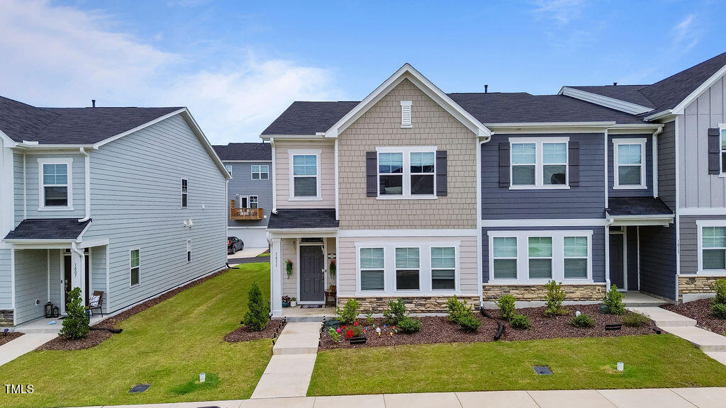 1811 Aspen River Lane