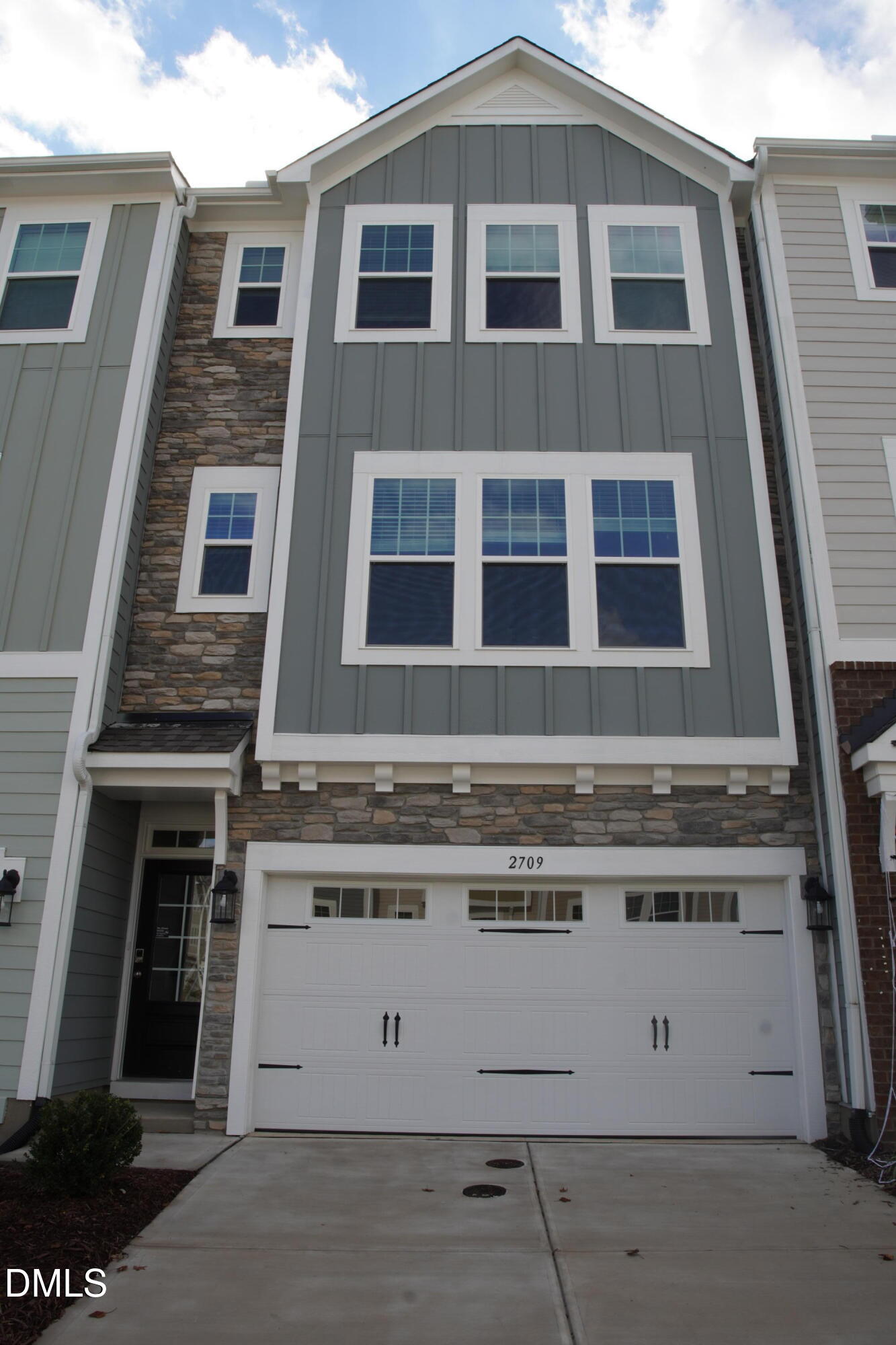 2709 Hunter Woods Drive