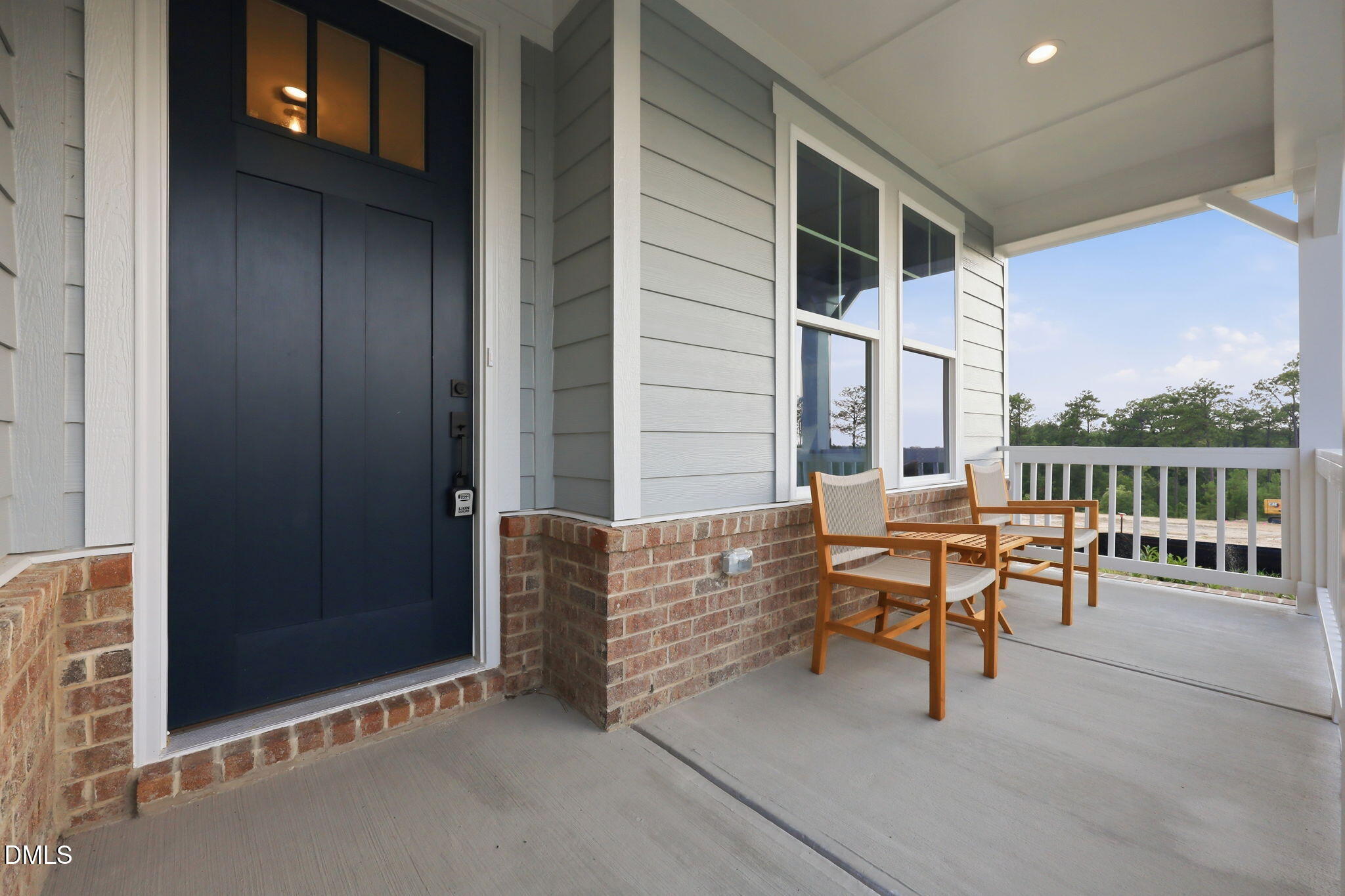 208 Gallant Pnes Drive