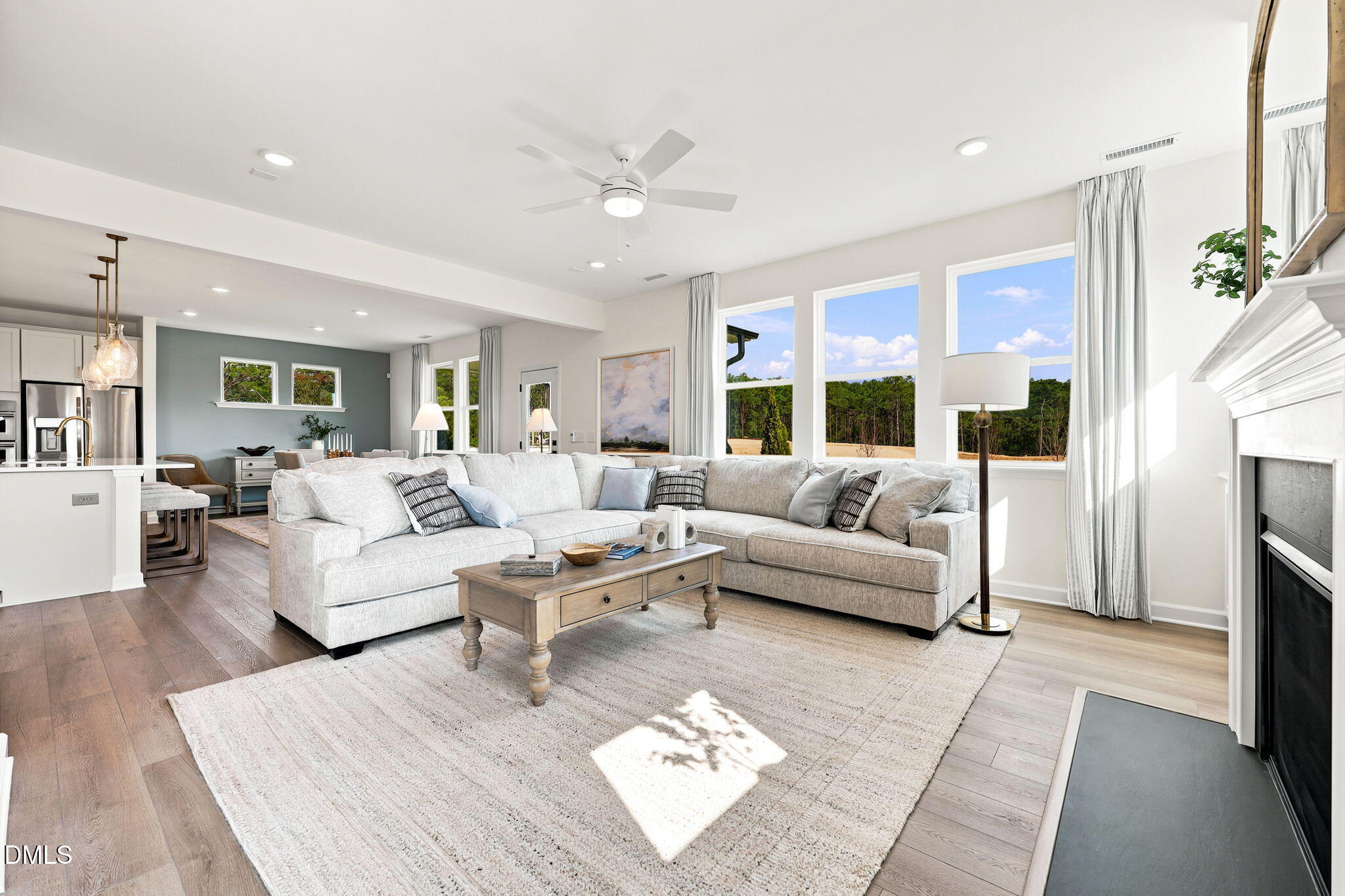 208 Gallant Pnes Drive