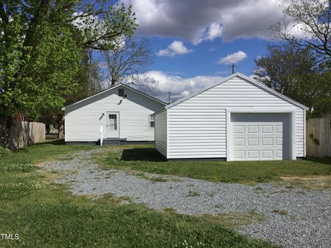 A home in Dunn