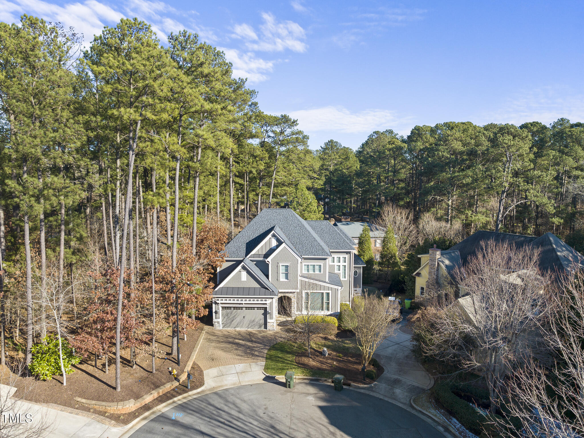 2500 Shadow Hills Ct Court