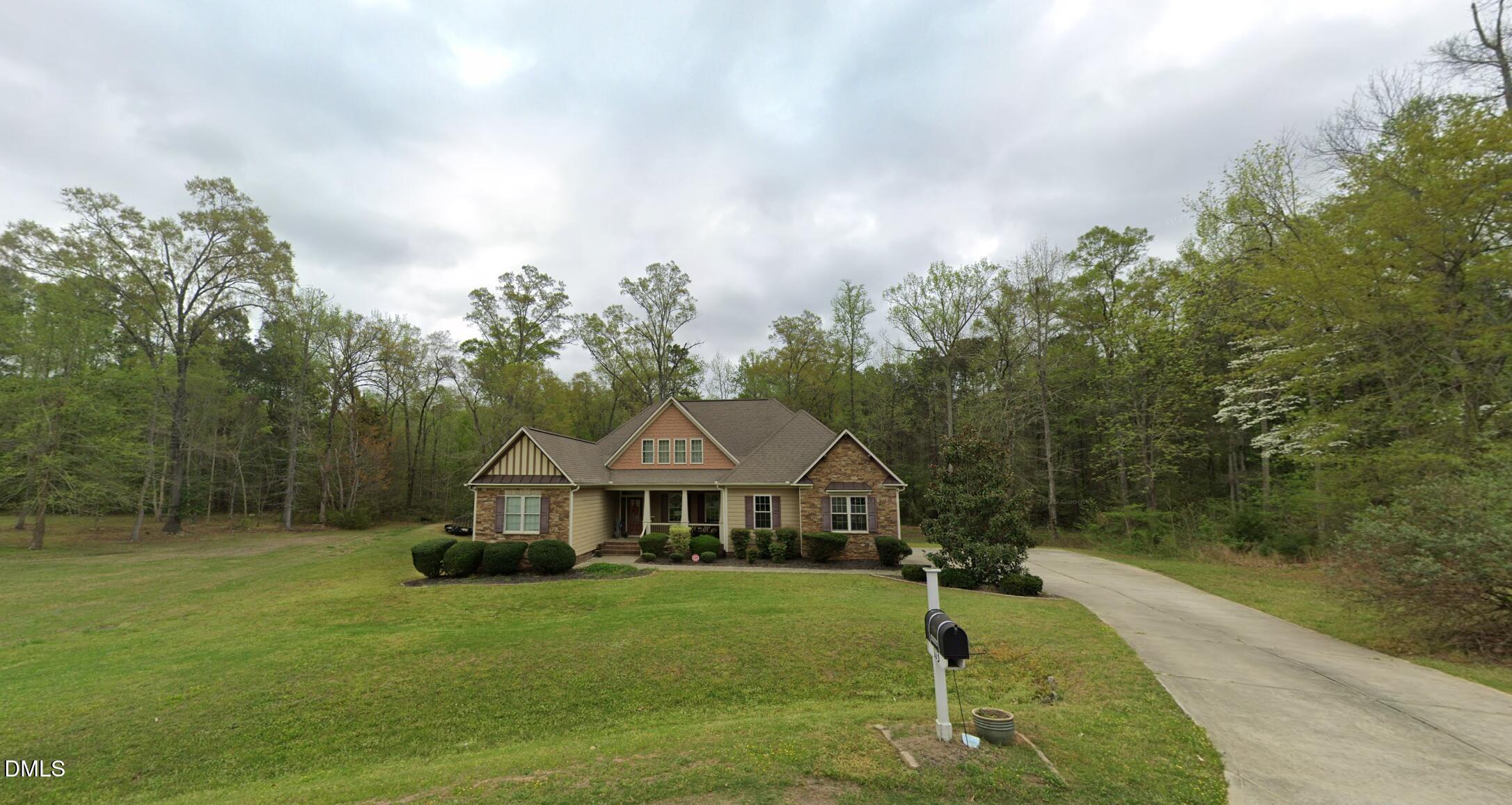 113 Linden Court