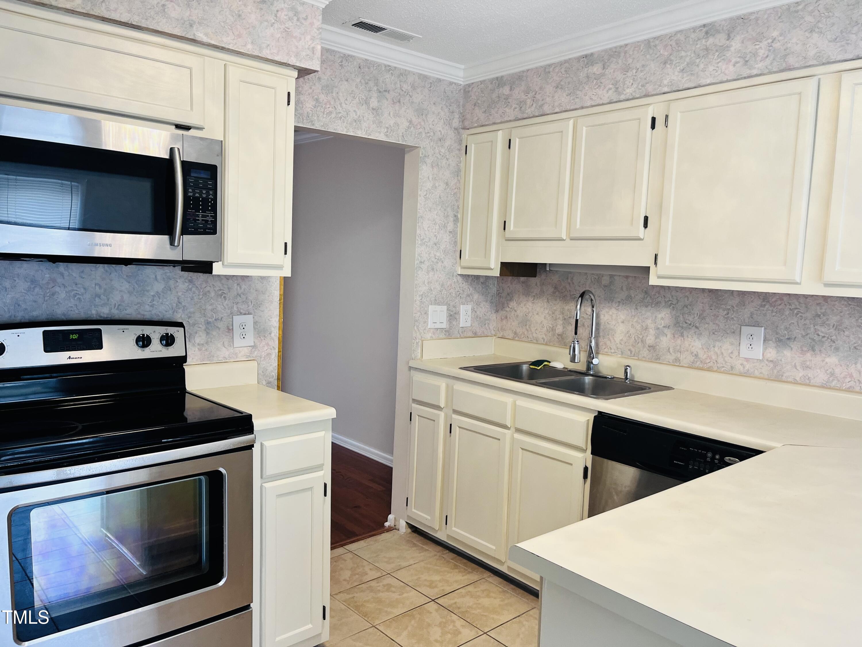 250 S Estes Drive S Apt 113