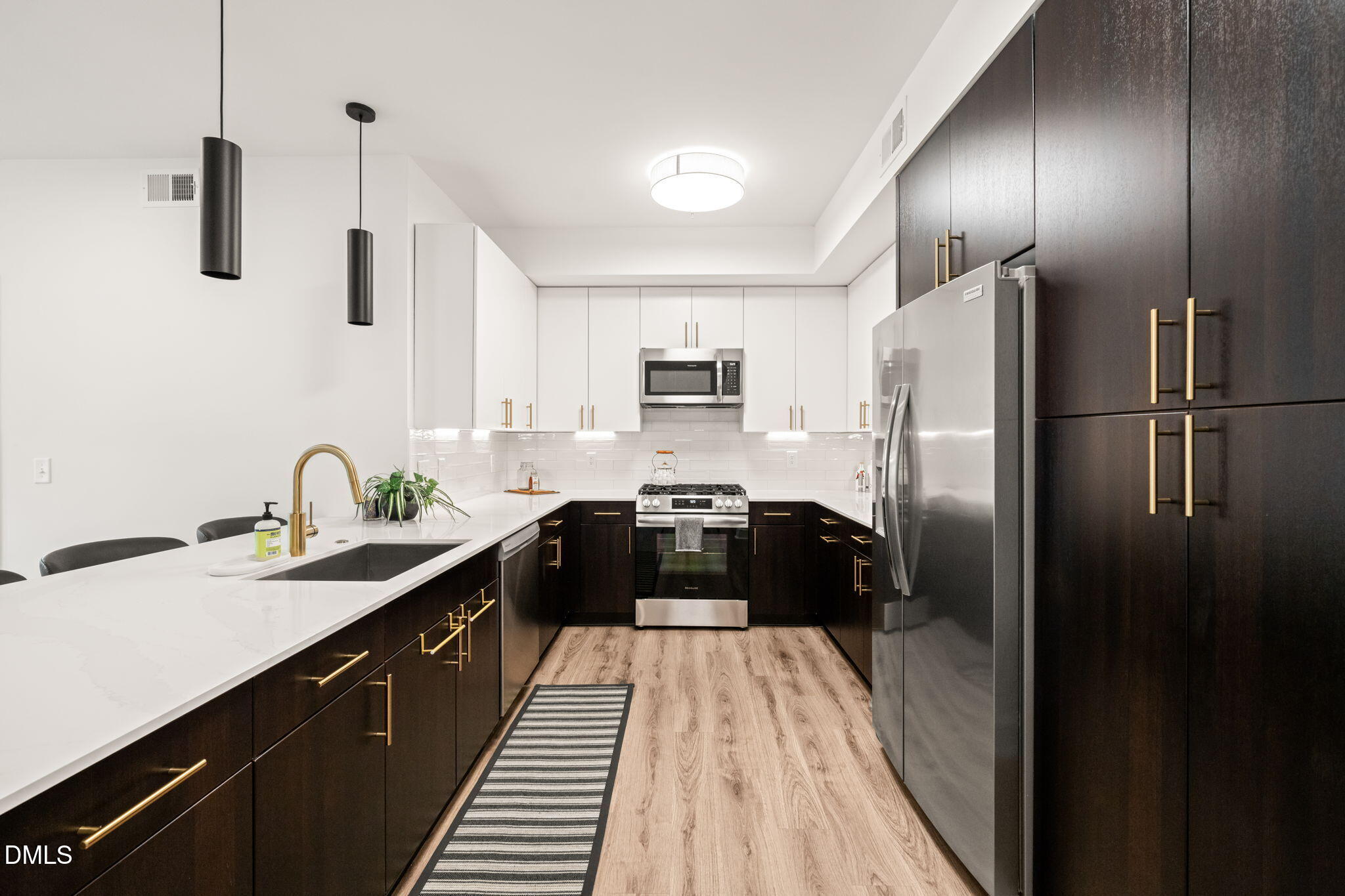 615 W Peace Street , 207