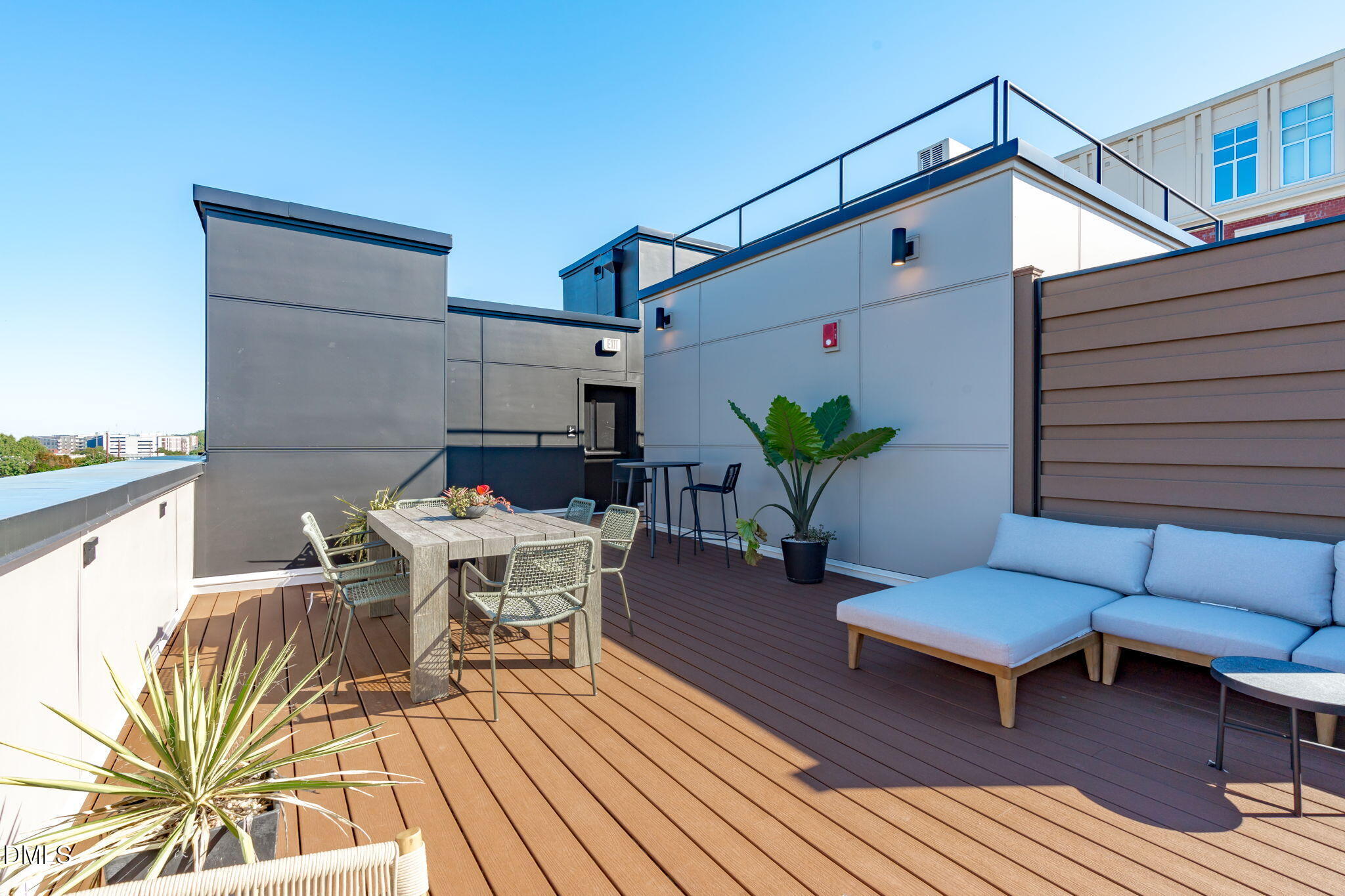 615 W Peace Street , 207